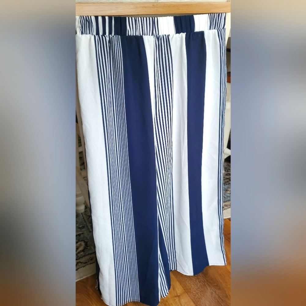 Forever21 Capri pants size S